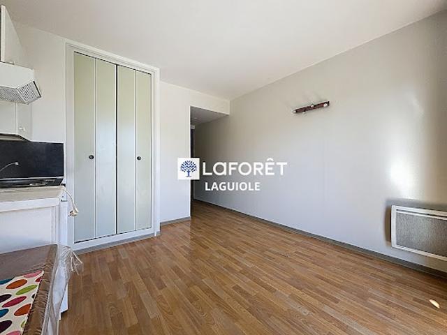 Location Appartement 1 pièce 17.74 m2 Laguiole