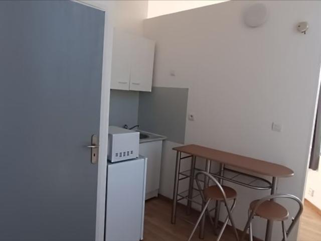 Location Appartement 1 pièce 17m²