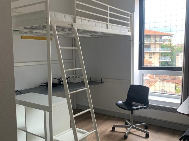 Location Appartement 1 pièce 17m² TOULOUSE 31000