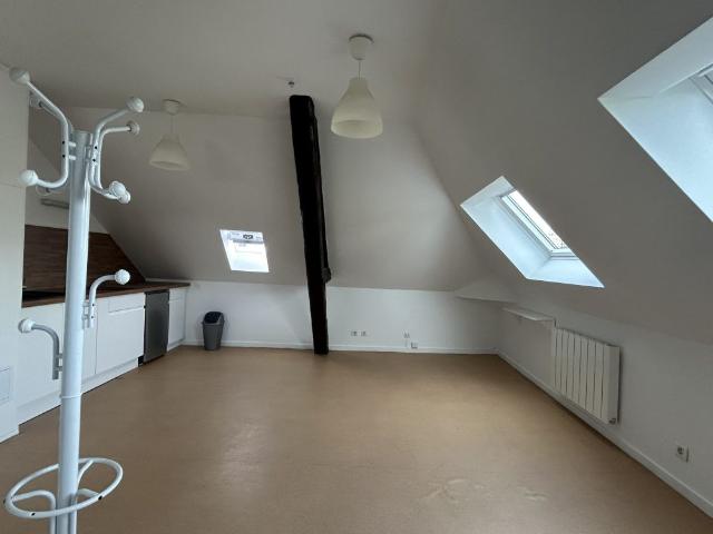 Location Appartement 1 pièce 17m² AMIENS 80000