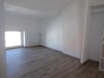 Location Appartement 1 pièce 17m² AUBENAS 07200
