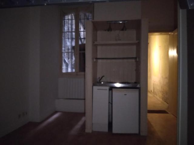 Location Appartement 1 pièce 17m² BORDEAUX 33000