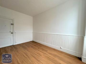 Location Appartement 1 pièce 17m² CAHORS 46000