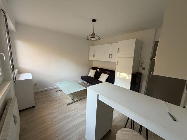 Location Appartement 1 pièce 17m² CHALON SUR SAONE 71100