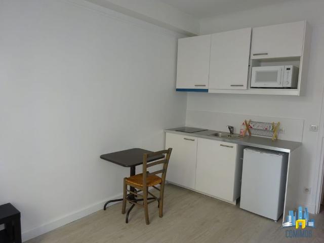 Location Appartement 1 pièce 17m² COURBEVOIE 92400