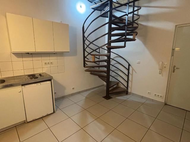 Location Appartement 1 pièce 17m² CLERMONT FERRAND 63000