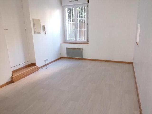 Location Appartement 1 pièce 17m² NANTES 44000