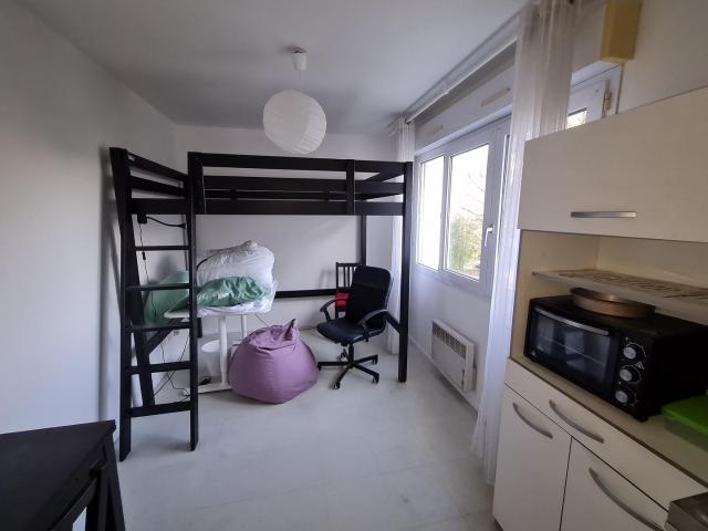 Location Appartement 1 pièce 17m² NANTES 44300