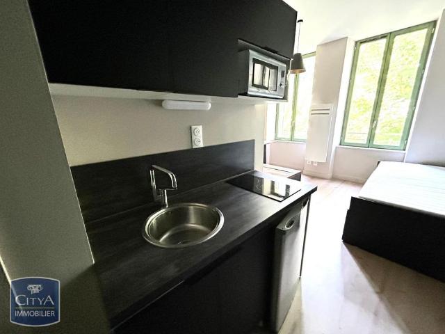 Location Appartement 1 pièce 17m² ST ETIENNE 42100