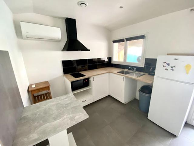 Location Appartement 1 pièce 18 m2 Istres