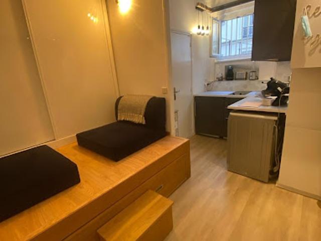 Location Appartement 1 pièce 18 m2 Paris 18ème