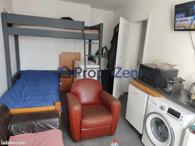 Location Appartement 1 pièce 18 m2 Paris 10ème