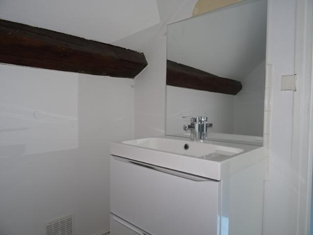 location appartement 1 pièce 18 m² orleans: t1 de 18 m² | 10675 durand montouché
