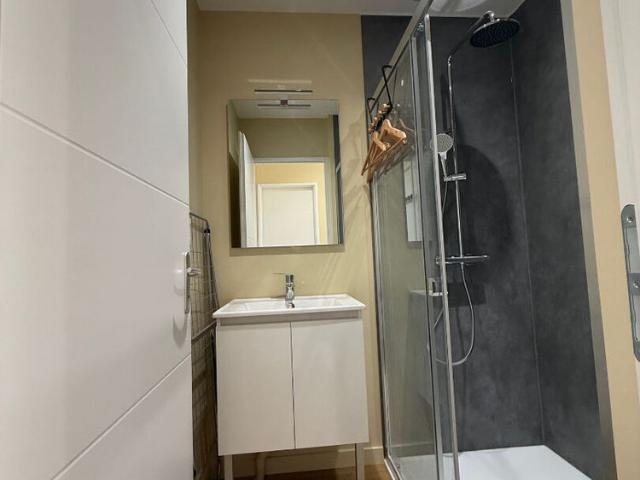 Location appartement 1 pièce, 18.00m², Bourg en Bresse