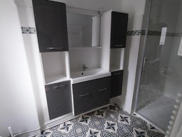 Location Appartement 1 pièce 18 m2 Saint Yrieix la Perche