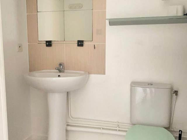 Location Appartement 1 pièce 18m² AVON 77210
