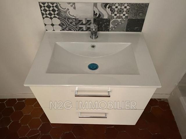 Location Appartement 1 pièce 18m² GRASSE 06130