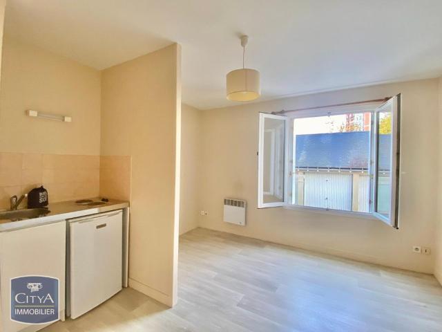 Location Appartement 1 pièce 18m² JOUE LES TOURS 37300