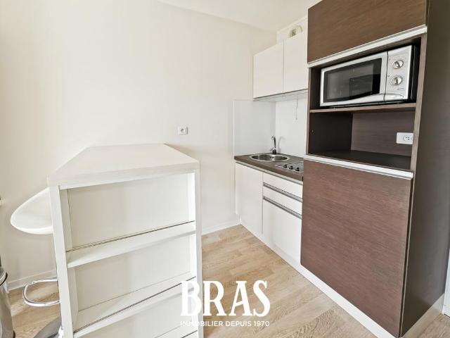 Location Appartement 1 pièce 18m² LA ROCHE SUR YON 85000
