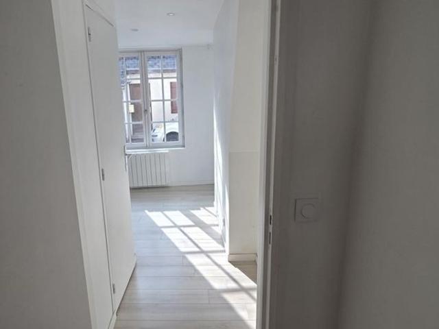 Location Appartement 1 pièce 18m² LISIEUX 14100