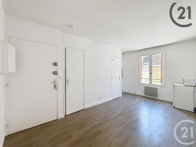 Location Appartement 1 pièce 18m² MELUN 77000