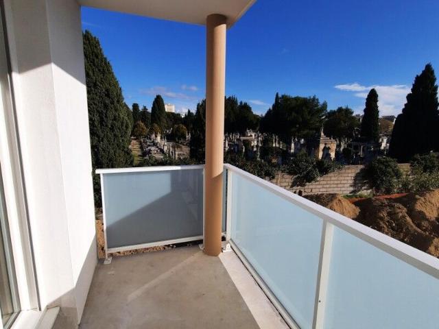 Location Appartement 1 pièce 18m² NIMES 30000