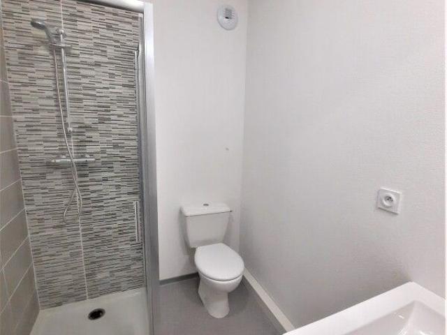Location Appartement 1 pièce 18m² NIMES 30000