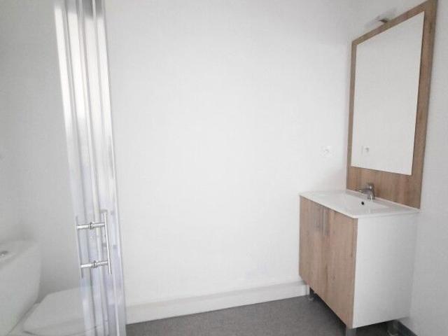Location Appartement 1 pièce 18m² NIMES 30000