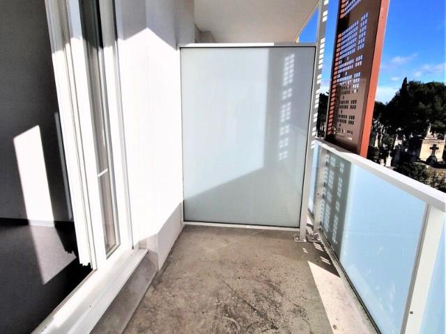 Location Appartement 1 pièce 18m² NIMES 30000
