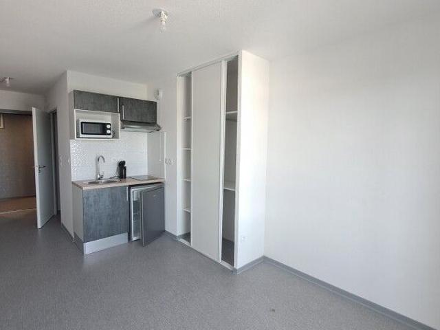 Location Appartement 1 pièce 18m² NIMES 30000