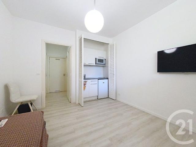 Location Appartement 1 pièce 18m² NICE 06300