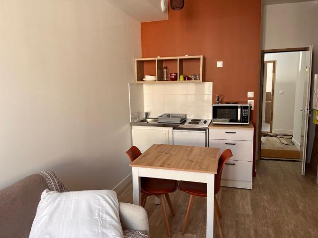 Location Appartement 1 pièce 18m² RUELLE SUR TOUVRE 16600