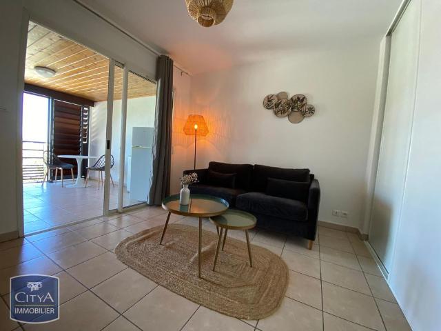 Location Appartement 1 pièce 18m² ST GILLES LES BAINS 97434