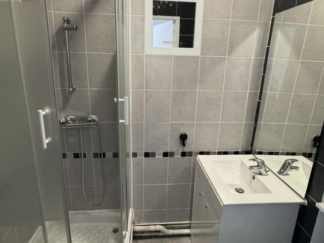 Location Appartement 1 pièce 18m² ST MAUR DES FOSSES 94100