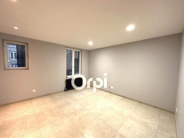 Location Appartement 1 pièce 19 m2 Oulchy le Château