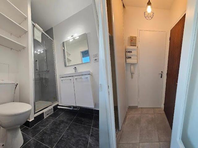 Location Appartement 1 pièce 19 m2 Antony