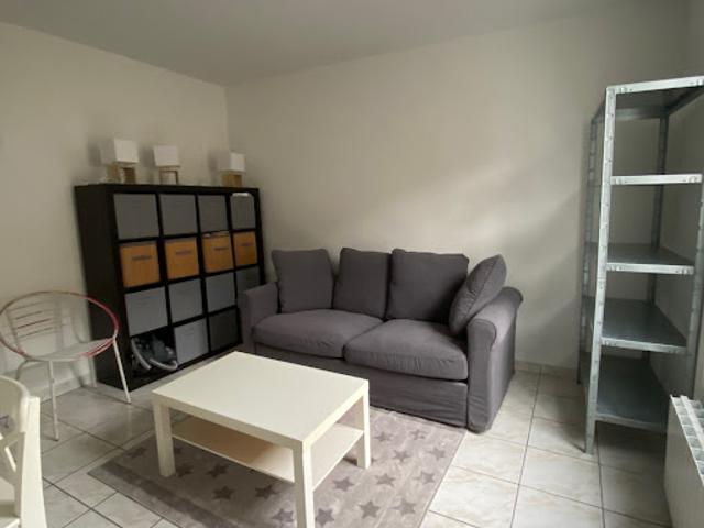 Location Appartement 1 pièce 19 m2 Paris 10ème