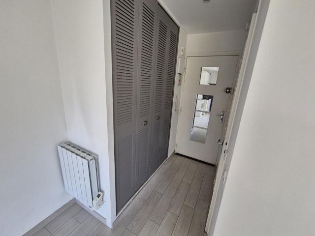 Location appartement 1 pièce, 19.30m², Nîmes