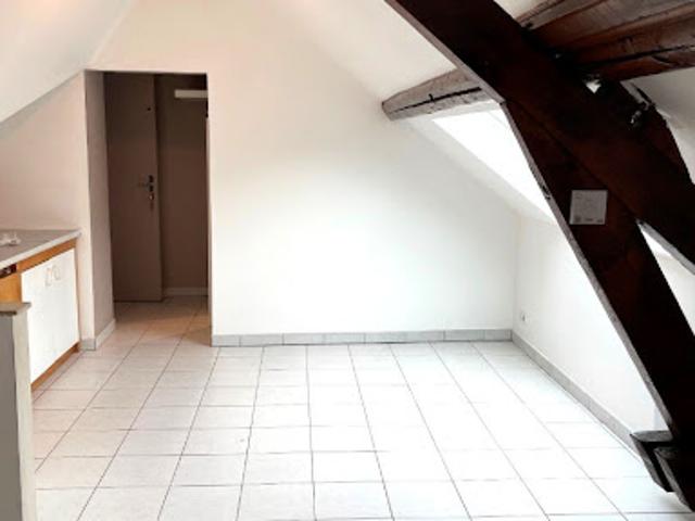 Location Appartement 1 pièce 19.6 m2 Reims