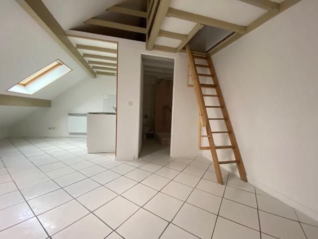 Location Appartement 1 pièce 19m²