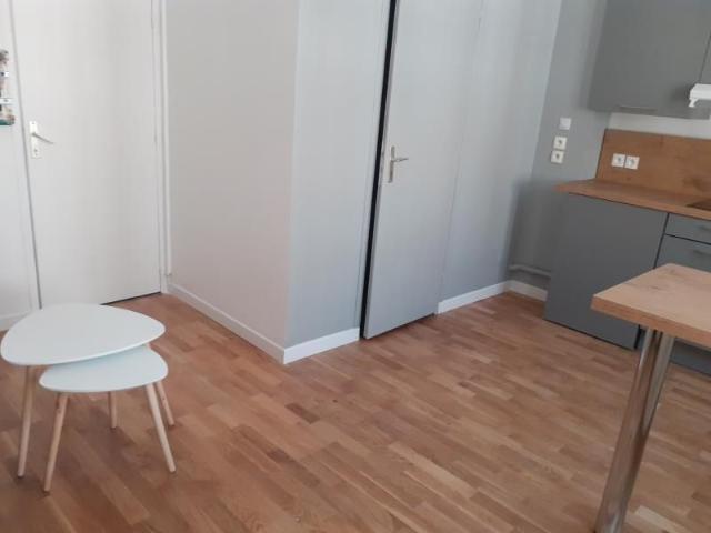 Location Appartement 1 pièce 19m²