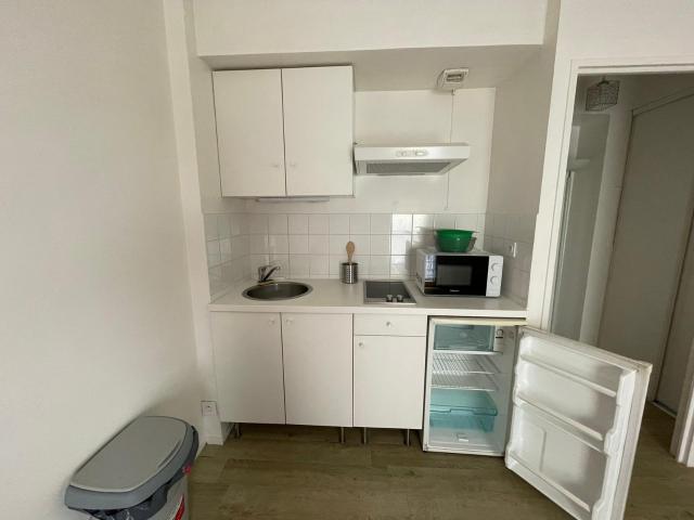 Location Appartement 1 pièce 19m² TOURS 37000