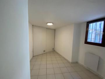 Location Appartement 1 pièce 19m² TOURVES 83170