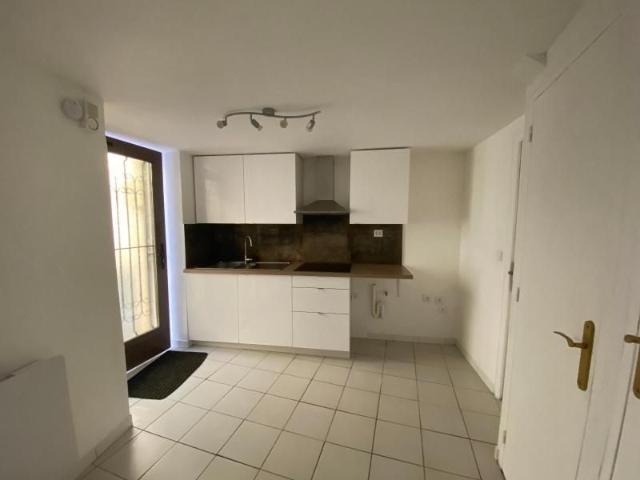 Location Appartement 1 pièce 19m² TOURVES 83170