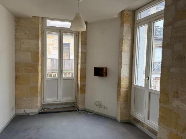 Location Appartement 1 pièce 19m² BORDEAUX 33800