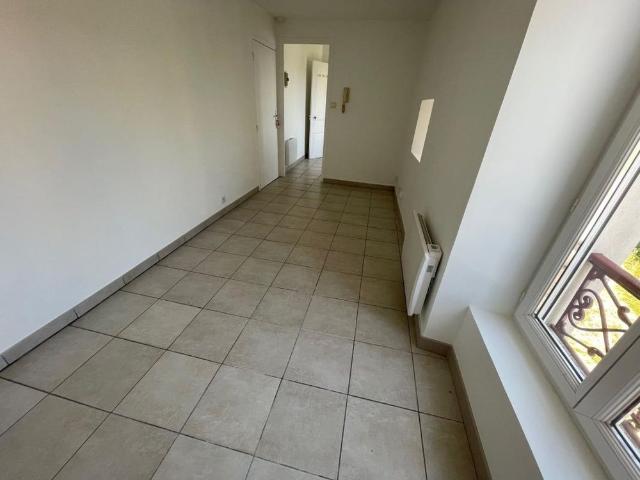 Location Appartement 1 pièce 19m² COULOMMIERS 77120