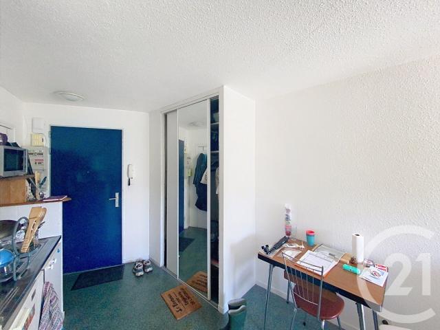 Location Appartement 1 pièce 19m² CLERMONT FERRAND 63000