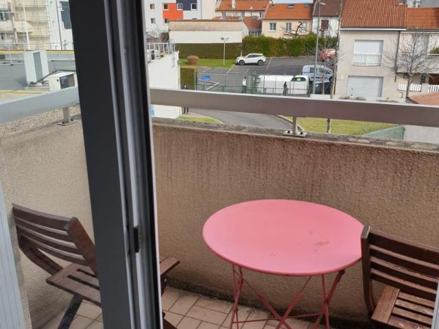 Location Appartement 1 pièce 19m² CLERMONT FERRAND 63000