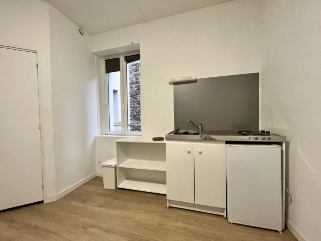 Location Appartement 1 pièce 19m² CLERMONT FERRAND 63000