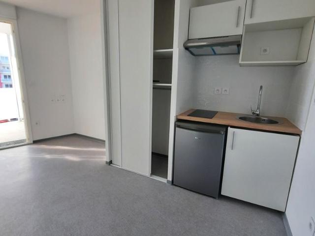 Location Appartement 1 pièce 19m² NIMES 30000
